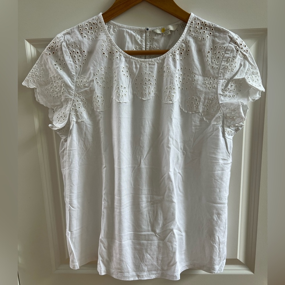 Boden women’s eyelet tshirt